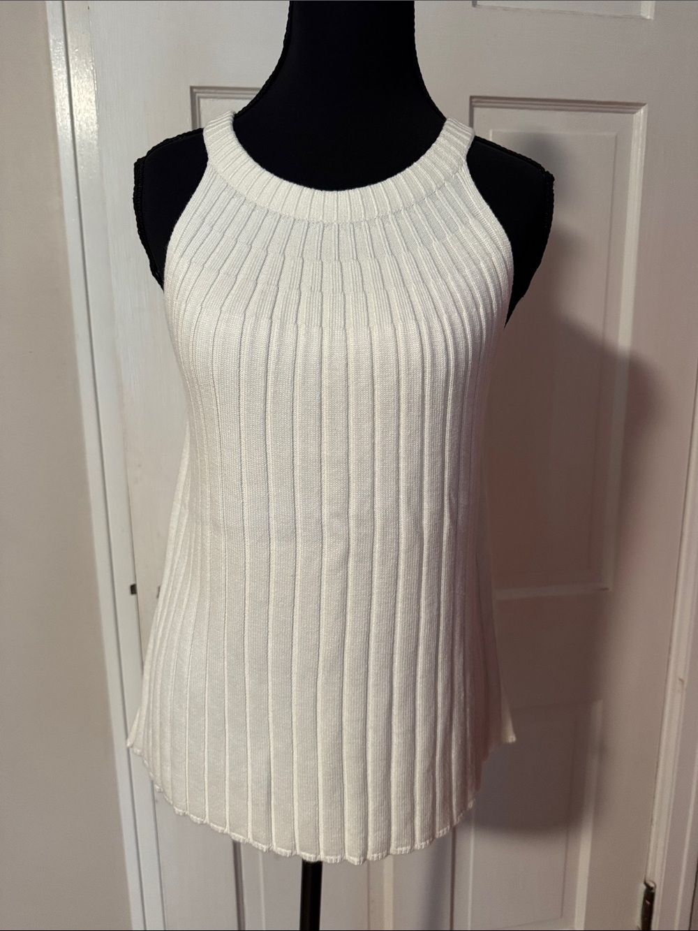 Rue and Willow NWT Ribbed Halter Sweater Sleeveless White Size Large